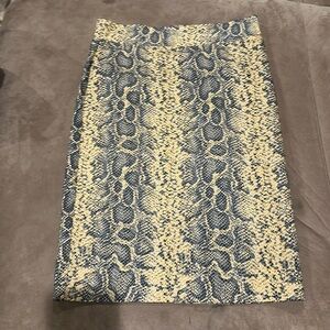 Snake skin fabric pencil skirt